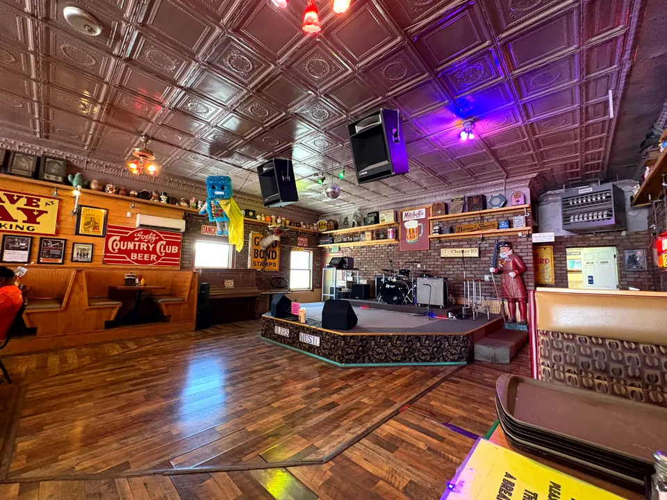 Photograph of Sparkys at Hatch, New Mexico.