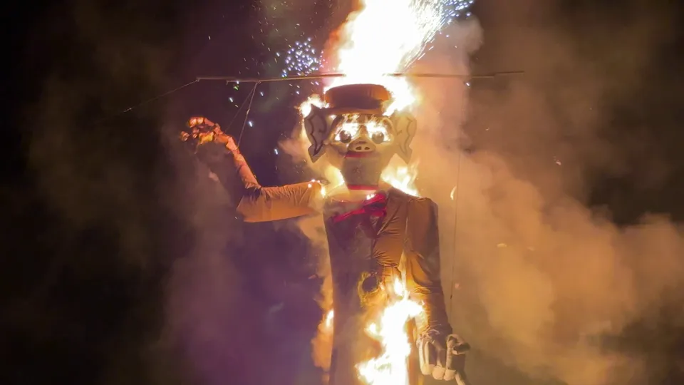 Photograph of Zozobra at Santa Fe, New Mexico.