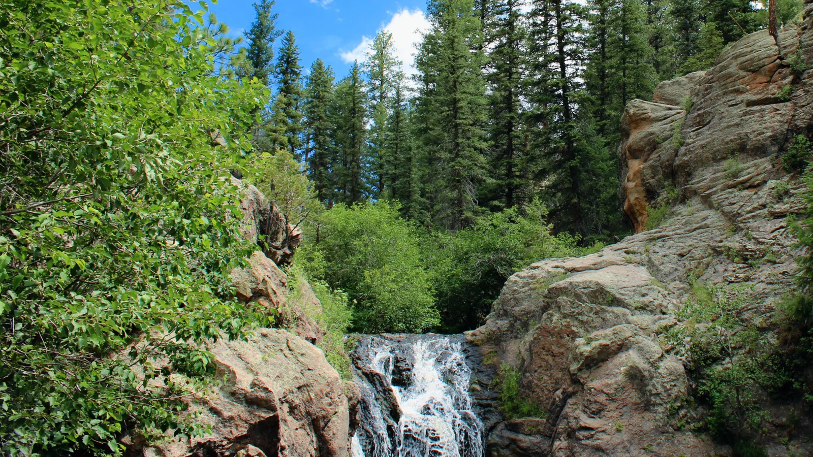 Scenic view of Jemez Falls
