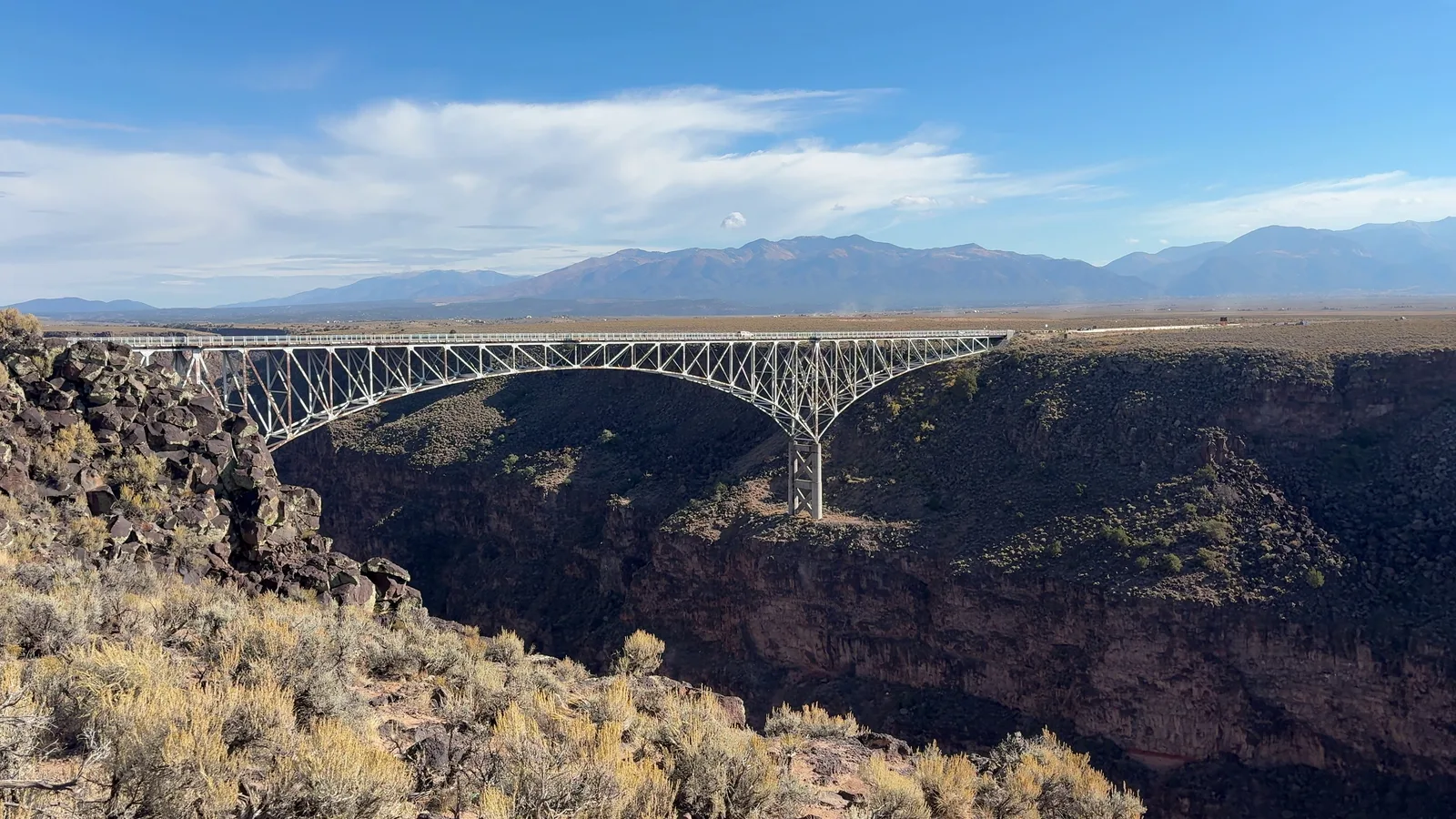 Scenic view of Rio Grande Gorge