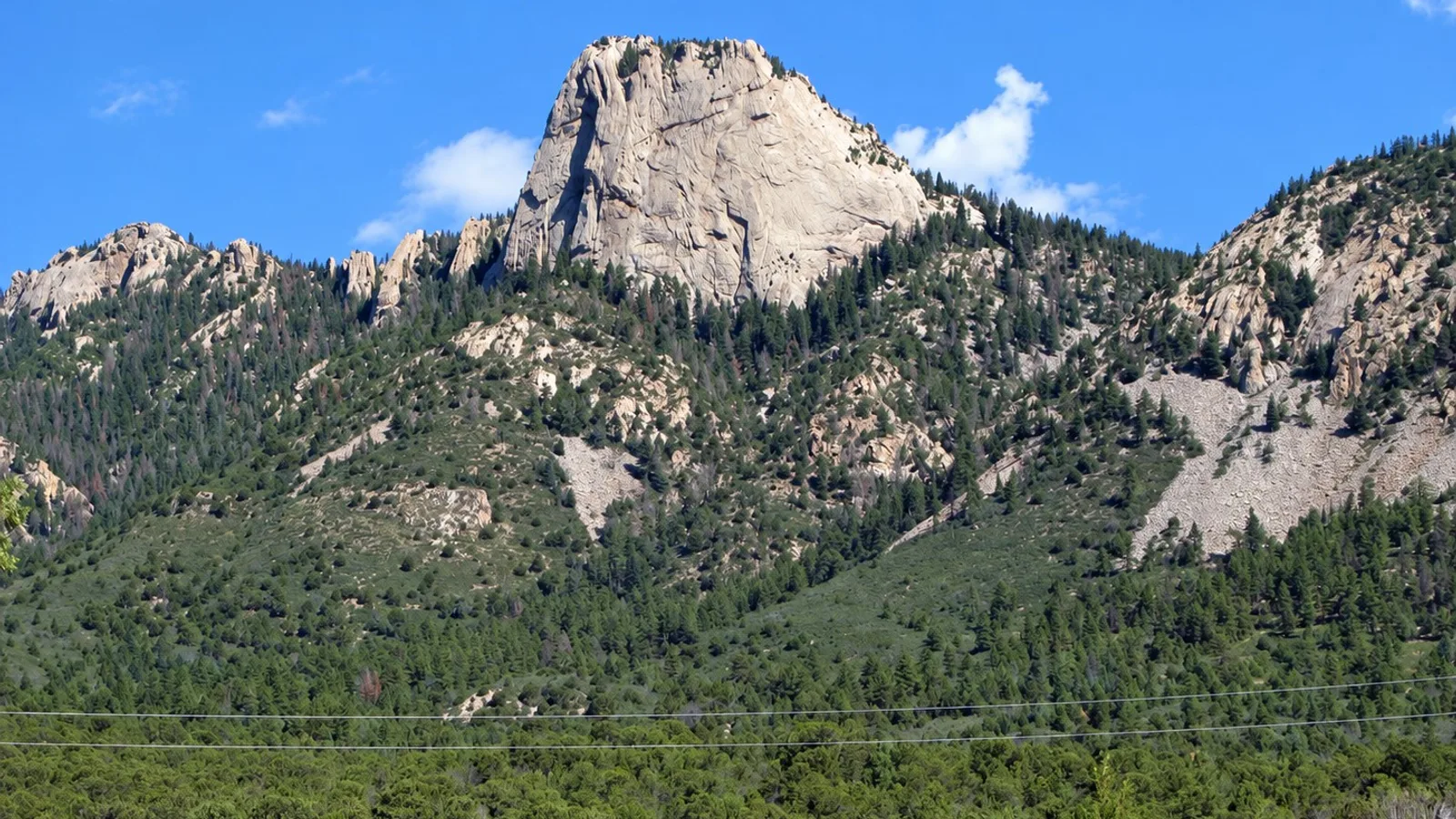 Scenic view of Tooth of Time