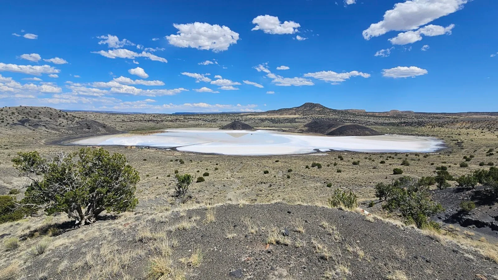 Scenic view of Zuni Salt Lake