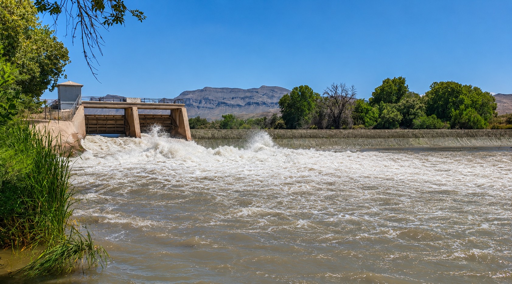 Scenic view of Percha Dam State Park